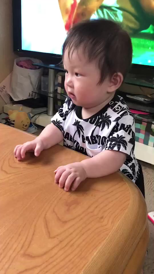 ジロ之助 Shimachan06 On Tiktok 初めての梅干し食べた時の息子君 すごい顔してた 初めて 梅干し