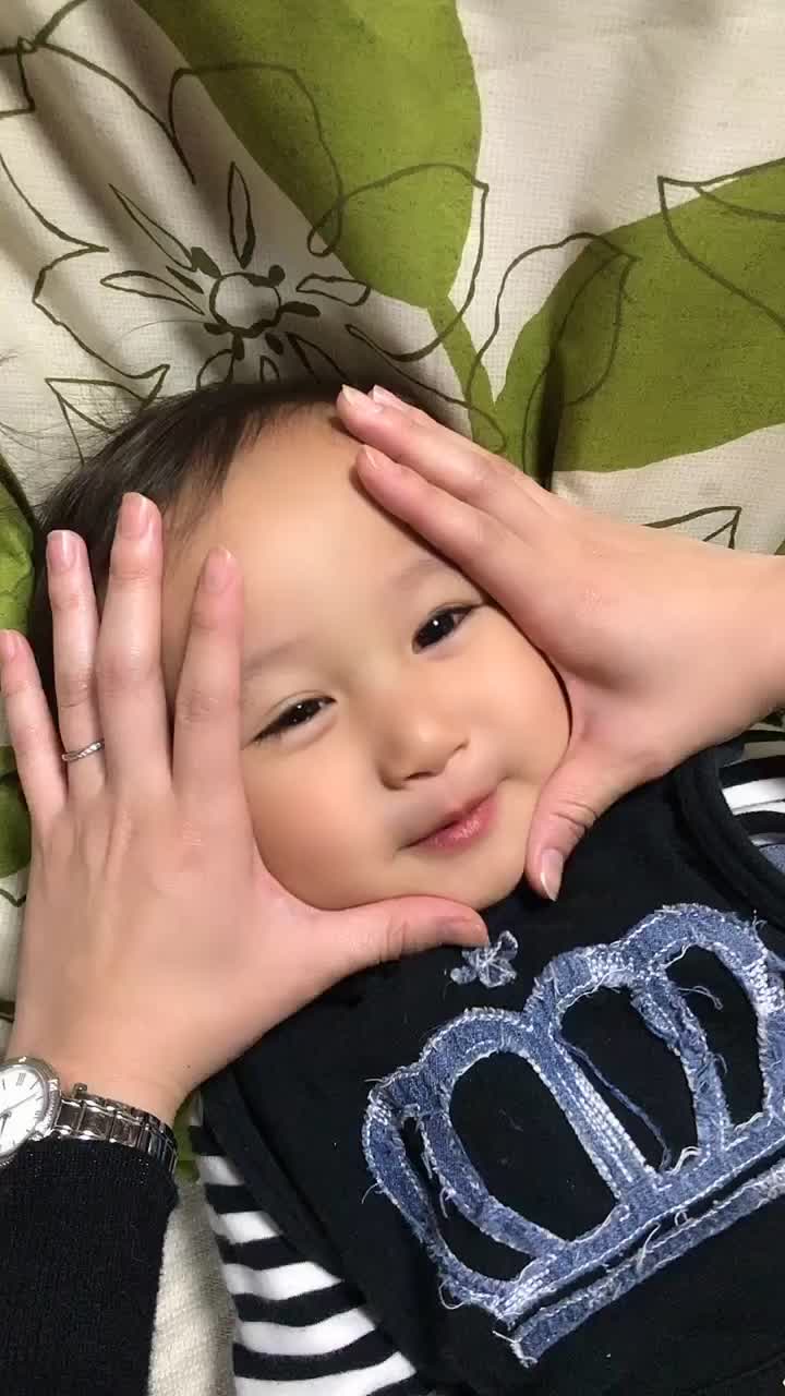 2歳女の子 Tiktok Hashtag