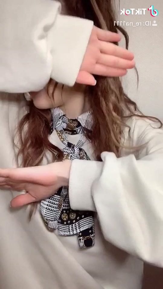 田中れいな 公式 Re Na1111 On Tiktok 服がなんか制服みたいなので