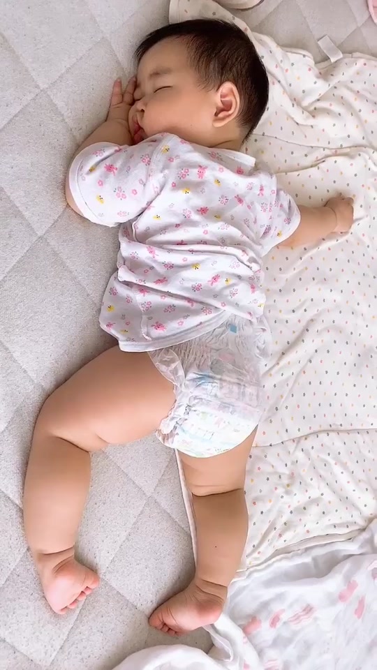 Yuno Achu9yuno On Tiktok 今日の寝顔 おくちがすごい形だった