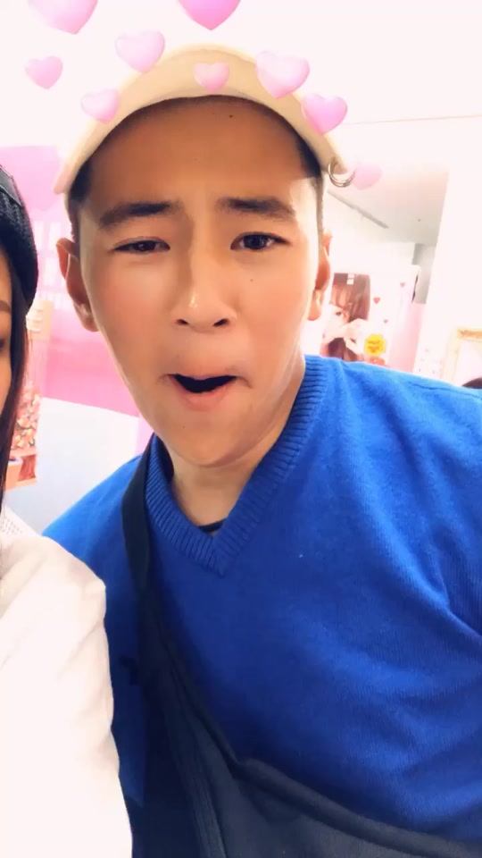 たにたにかっぷる Tanitani 23 On Tiktok 誕生日おめでとう 同じ病院で産まれて誕生日近いから新生児 室でかぶってたこと聞いた時から運命感じてるよ ほんで 横顔 美しすぎやろ